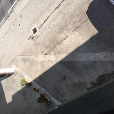 아파트 Simple, Elegant Travel