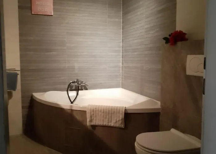 Simple, Elegant Travel