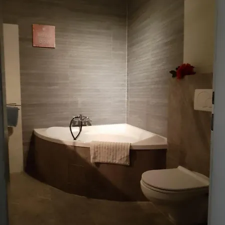 Simple, Elegant Travel