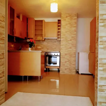 Simple, Elegant Travel Апартаменты *